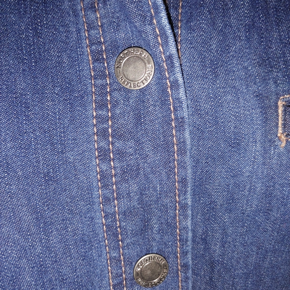Northern Reflections snap button Jean Jacket - Picture 6 of 9